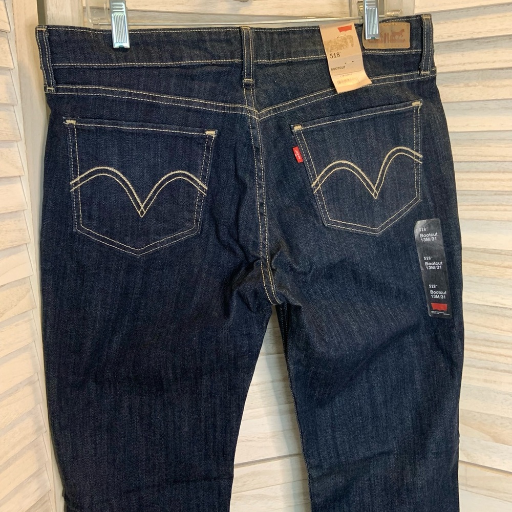 Levi’s Women’s 518 Superlow Dark Wash Low Rise Bootcut Denim Jeans NWT 31 - Picture 6 of 15